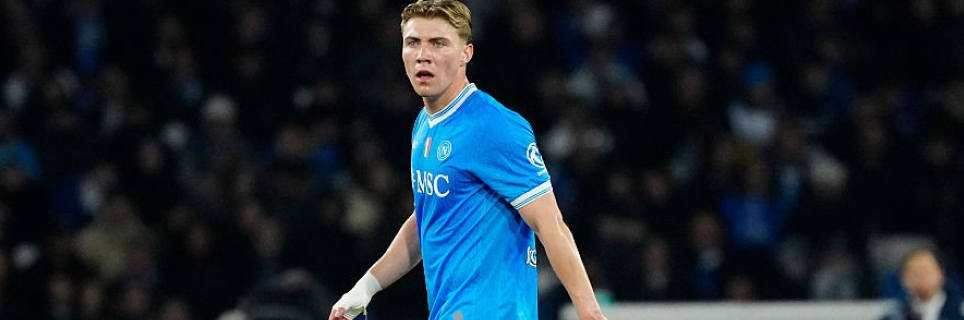 Mouth-watering clash in Naples!